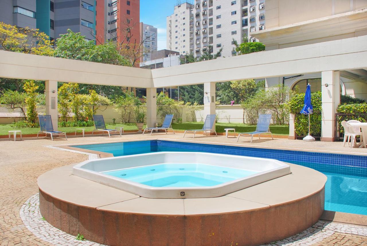 Com Piscina E Academia Na Gomes De Carvalho Hotel 3*