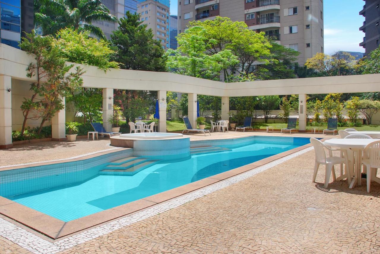 Com Piscina E Academia Na Gomes De Carvalho 3*
